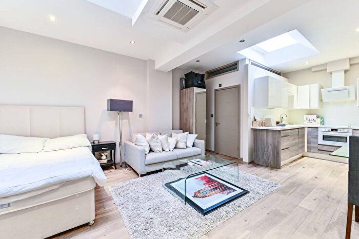 1 Bedroom Studio For Sale In Wilmot Place, Camden, London, NW1