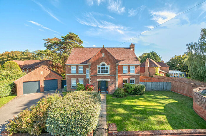 5 Bedroom Detached House For Sale In Highlands Road, Fareham, Hampshire, PO16