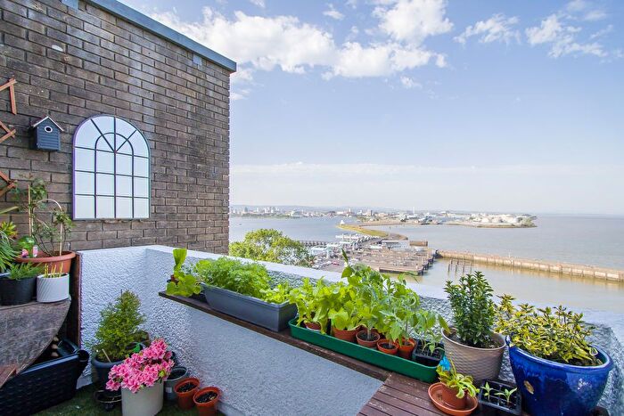 2 Bedroom Flat For Sale In Dyfed, Northcliffe, Penarth, CF64