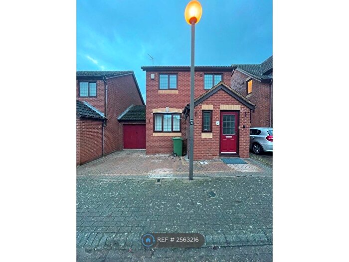 3 Bedroom Detached House To Rent In Mayer Gardens, Shenley Lodge, Milton Keynes, MK5