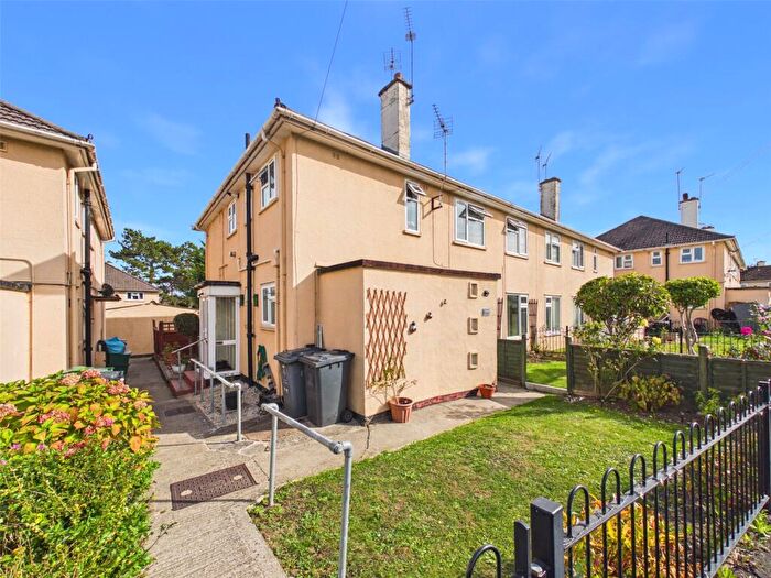 2 Bedroom Maisonette For Sale In Garnalls Road, Matson, Gloucester, Gloucestershire, GL4