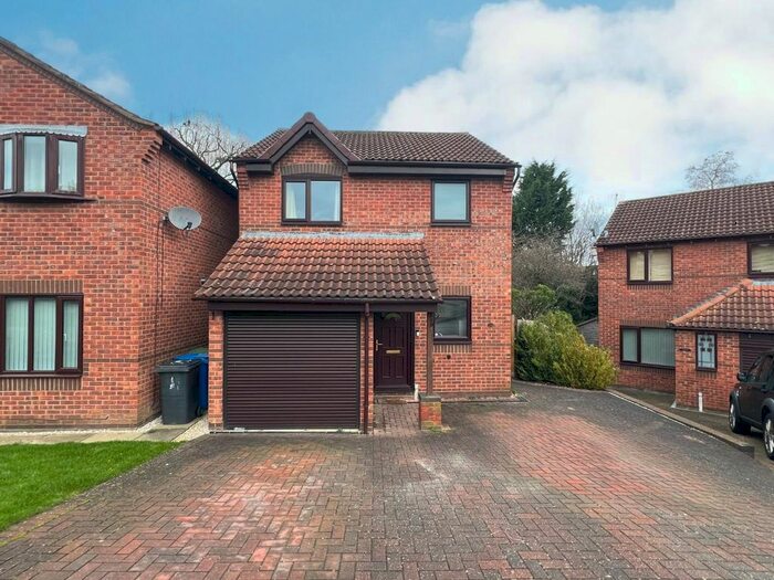 3 Bedroom Detached House To Rent In Harvest Way, Ashgate, Chesterfield, S42