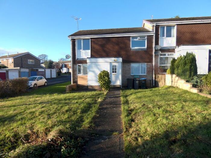 2 Bedroom Flat To Rent In Canterbury Road, Newton Hall, Durham, DH1