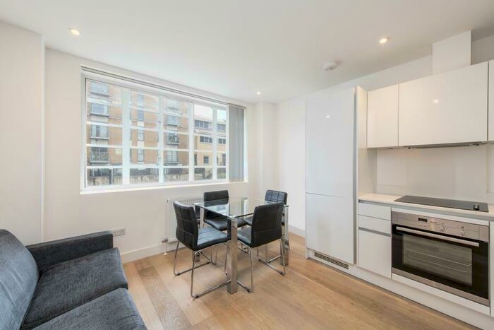 Apartment To Rent In Sail Loft Court, Clyde Square, E14