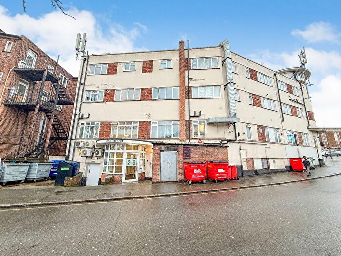 Studio To Rent In Flat, The Turret, Rayners Lane, Harrow, HA2