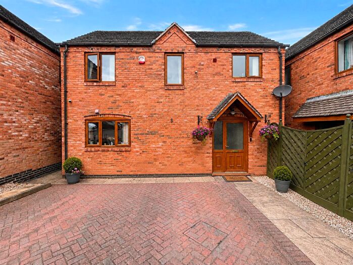 3 Bedroom Detached House For Sale In Oversetts Road, Newhall, Swadlincote, DE11