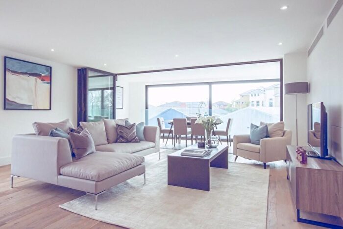 2 Bedroom Flat To Rent In Sulivan Road, London, London, SW6