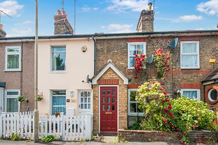 2 Bedroom Terraced House To Rent In Alfred Road, Brentwood, Essex, CM14