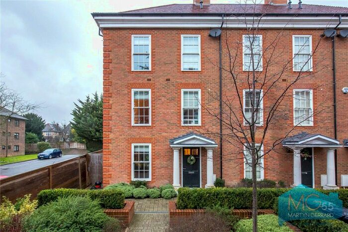 4 Bedroom End Of Terrace House To Rent In Ashridge Close, Finchley, London, N3