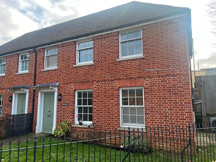 2 Bedroom House To Rent In Barton Mill Road, Canterbury, CT1