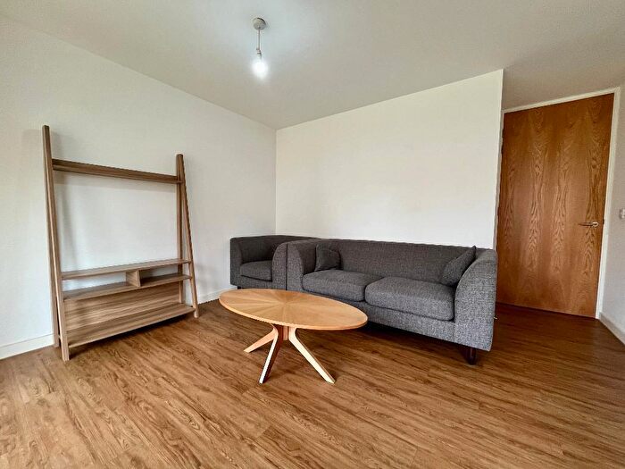 2 Bedroom Apartment To Rent In City Road, Manchester, M15