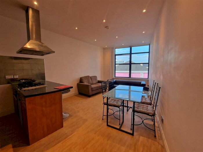 2 Bedroom Flat To Rent In George Street, Nottingham, NG1