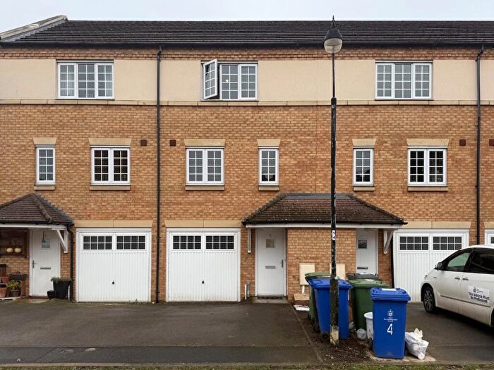 3 Bedroom Town House To Rent In Williams Way, Grange Park, Northampton, NN4