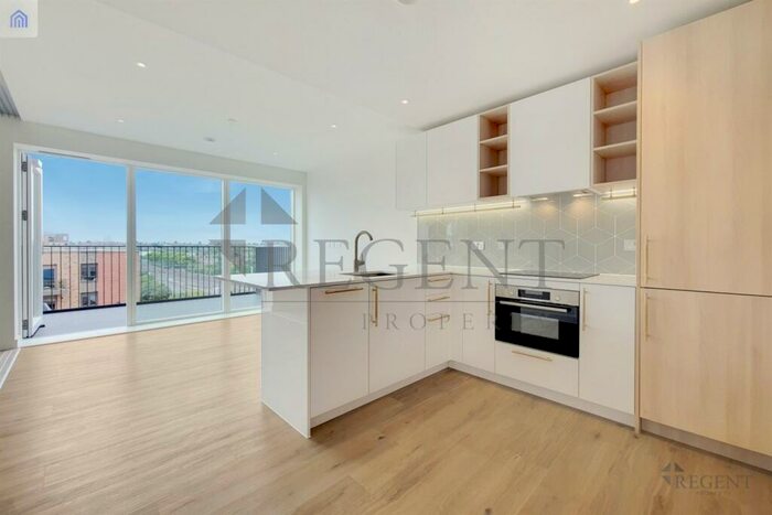 2 Bedroom Apartment To Rent In Blenheim Mansions, Mary Neuner Road, N8