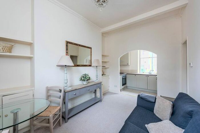 1 Bedroom Flat To Rent In Aylesford Street, Pimlico, London, SW1V