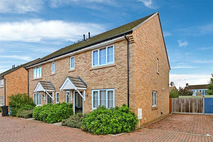 3 Bedroom Semi-Detached House To Rent In Tilia Close, Windsor, Berkshire, SL4