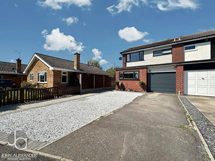 3 Bedroom Semi-Detached House For Sale In Patten Close, Marks Tey, Colchester, CO6