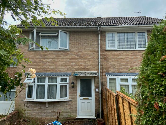 2 Bedroom House To Rent In Turnstone Gardens, Southampton, SO16