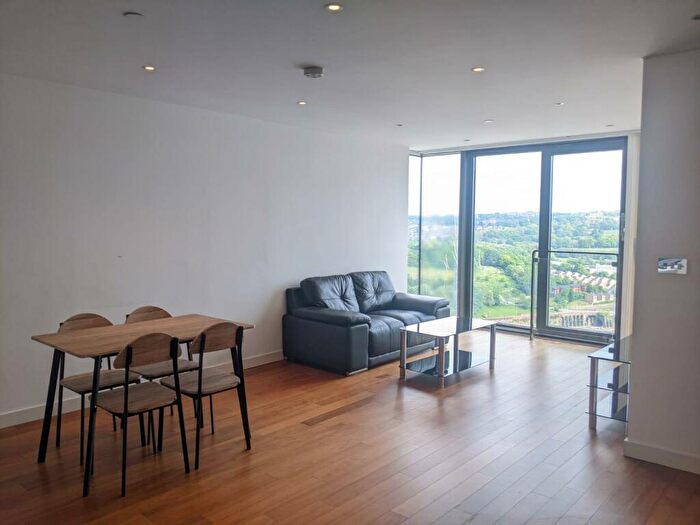 2 Bedroom Apartment To Rent In St Pauls Square, City Centre, Sheffield, S1