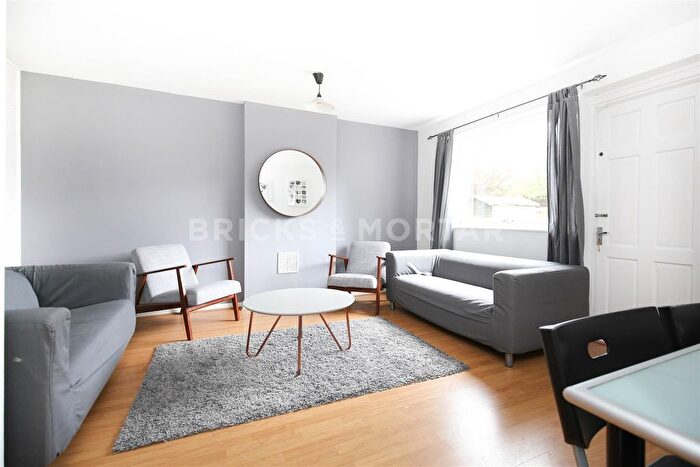 2 Bedroom Town House To Rent In Henry Square, Shieldfield, Newcastle Upon Tyne, NE2