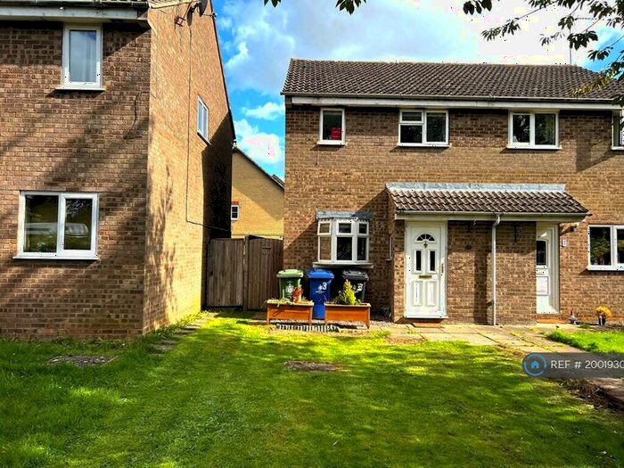 3 Bedroom Semi-Detached House To Rent In Peacocks Close, Middleton Cheney, OX17