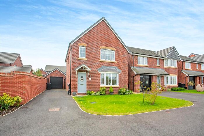 3 Bedroom Detached House For Sale In School View, Newent, GL18