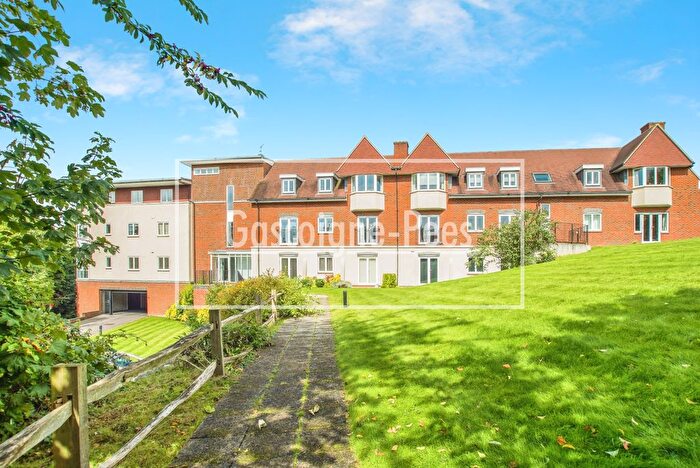 2 Bedroom Property To Rent In Clifton Heights, Dorking, RH4