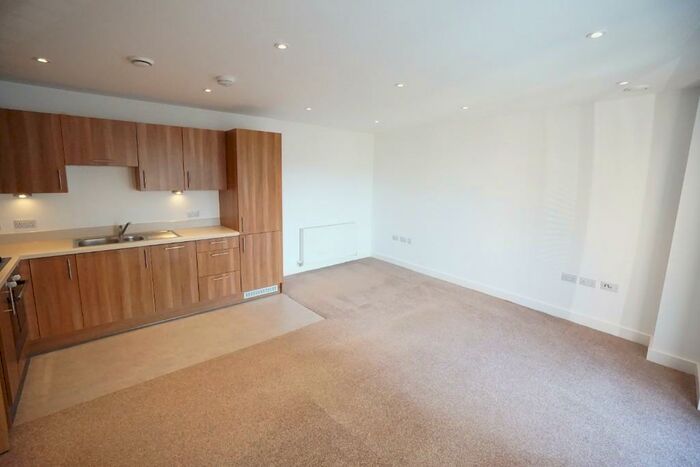2 Bedroom Flat To Rent In Chandlers House, Gaol Ferry Steps, Bristol, BS1