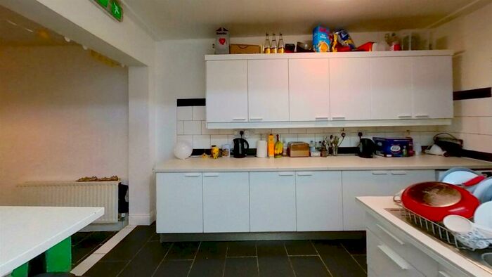 6 Bedroom House To Rent In Croydon Road, Bournbrook, Birmingham, B29