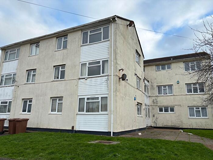 3 Bedroom Maisonette To Rent In Miers Close, Barne Barton, Plymouth, PL5