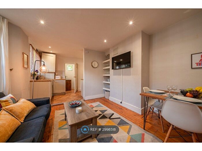 2 Bedroom Flat To Rent In Brixton Hill, London, SW2