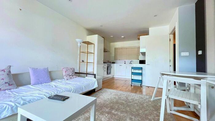 1 Bedroom Flat To Rent In Cube Apartments, Kings Cross Road, London, WC1X