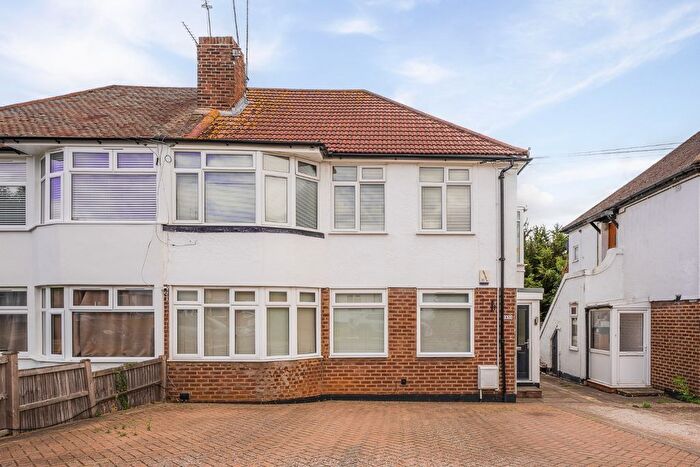 2 Bedroom Maisonette For Sale In Barnesdale Crescent, Orpington, Kent, BR5