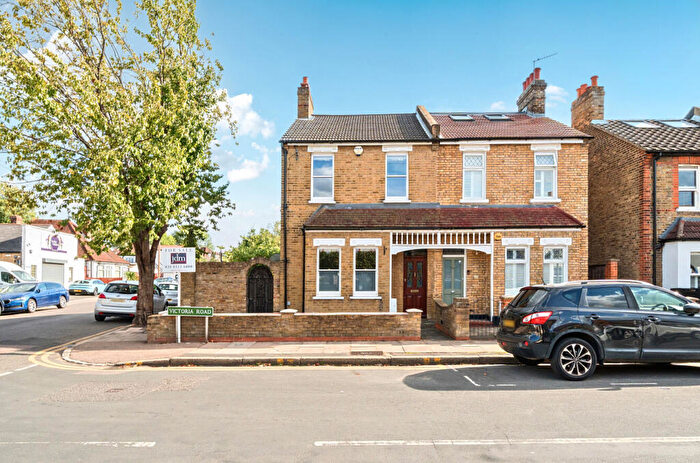 3 Bedroom Semi Detached House For Sale In Victoria Road, Bromley, BR2