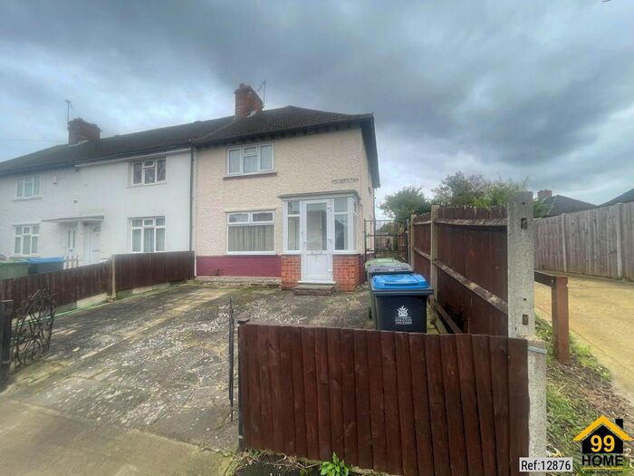 3 Bedroom Semi-Detached House To Rent In King Henrys Road, Kingston Upon Thames, Upon, KT1