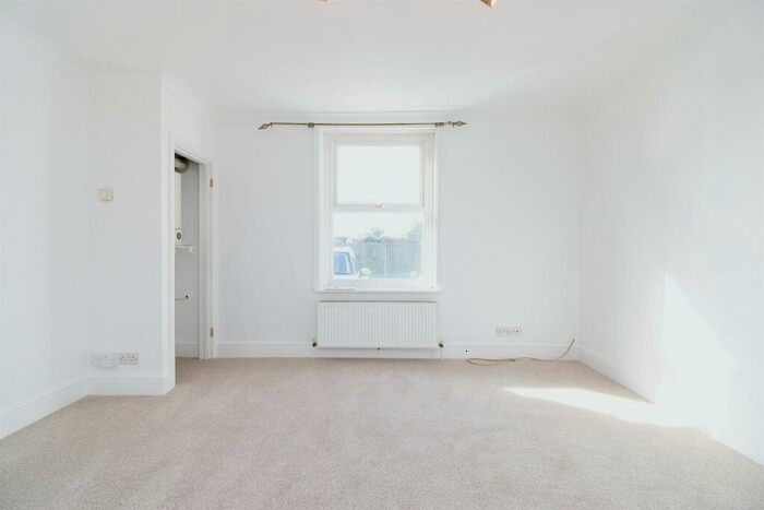 1 Bedroom Flat To Rent In Elgin Road, Southampton, SO15