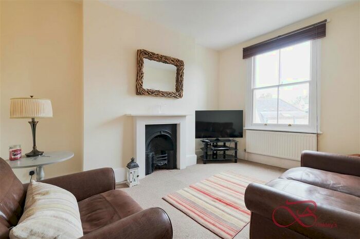 2 Bedroom Flat To Rent In Church Road, London, SW19
