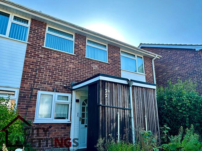 2 Bedroom Maisonette To Rent In Moore Close, West Bridgford, NG2