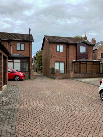 4 Bedroom House To Rent In West Farm Court, Killingworth Village, Newcastle Upon Tyne, Tyne And Wear, NE12
