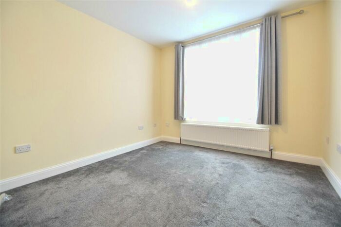 1 Bedroom Maisonette To Rent In Blackamoor Lane, Maidenhead, Berkshire, SL6