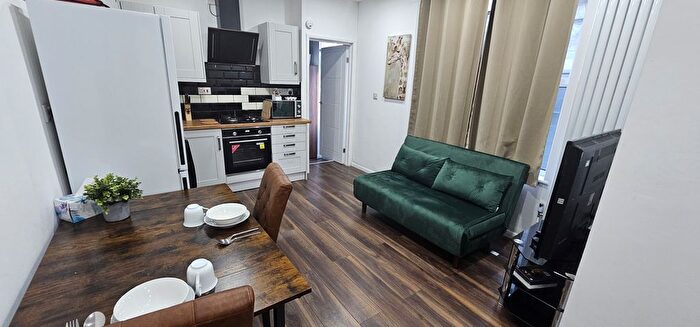 1 Bedroom Flat To Rent In Flat, Clare Street, CF11