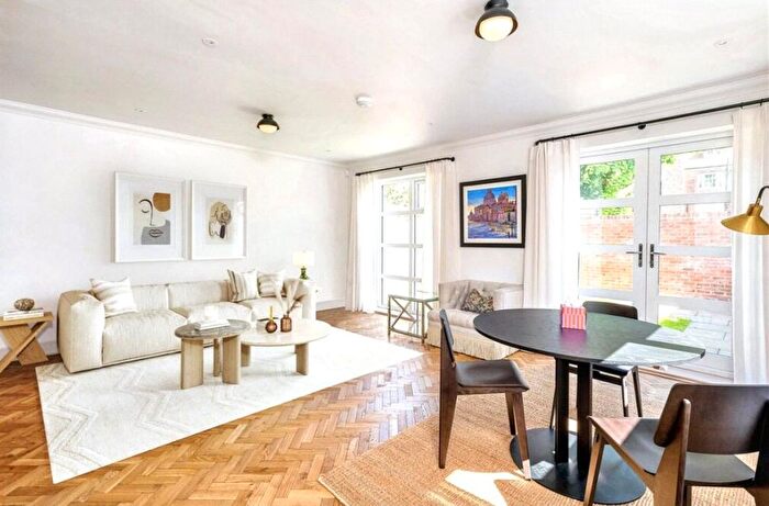 2 Bedroom Flat To Rent In Betterton Street, London, WC2H