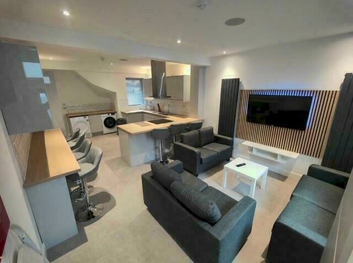 1 Bedroom House Of Multiple Occupation To Rent In Cleveland Road, Southsea, Hampshire, PO5