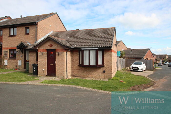 2 Bedroom Terraced Bungalow For Sale In Downsview Gardens, Wootton Bridge, Ryde, PO33