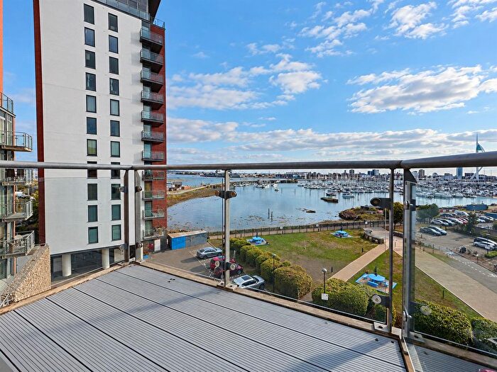 2 Bedroom Flat To Rent In Rope Quays, Gosport, PO12