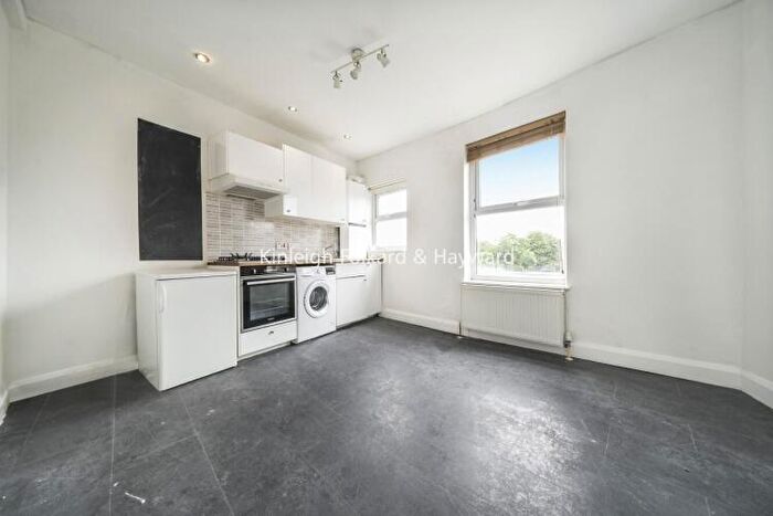 2 Bedroom Apartment To Rent In Sydenham Road London, SE26