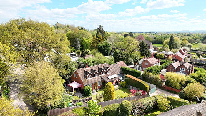 5 Bedroom Detached House For Sale In Sandhills, Knowl Hill, RG10