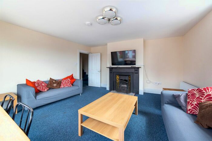 5 Bedroom Maisonette To Rent In Audley Road, Gosforth, Newcastle Upon Tyne, NE3