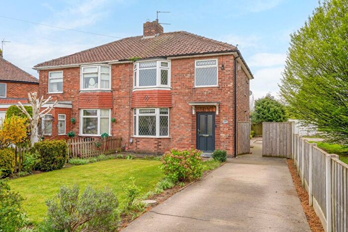 3 Bedroom Semi Detached House For Sale In Fifth Avenue, York, YO31