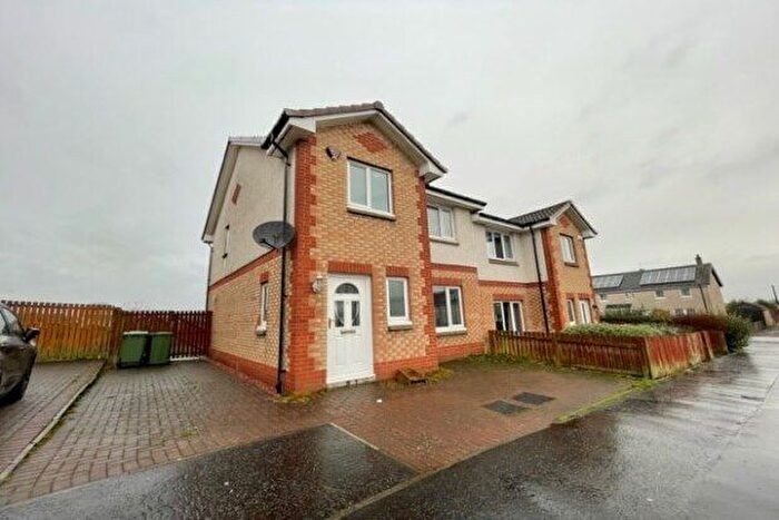 3 Bedroom Semi-Detached House To Rent In Inchoch Street, Glasgow, G33